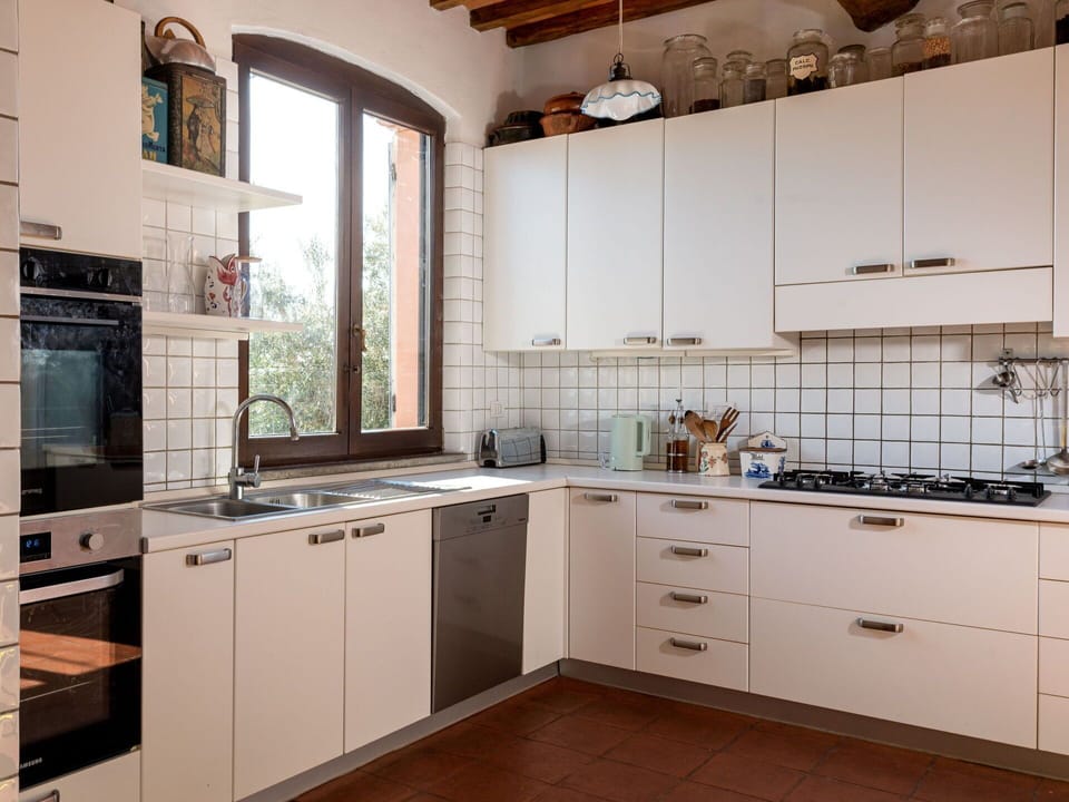 Water, Sky, Water Resources, Daytime, Property, Blue, Cloud, Light, Nature, Lighting