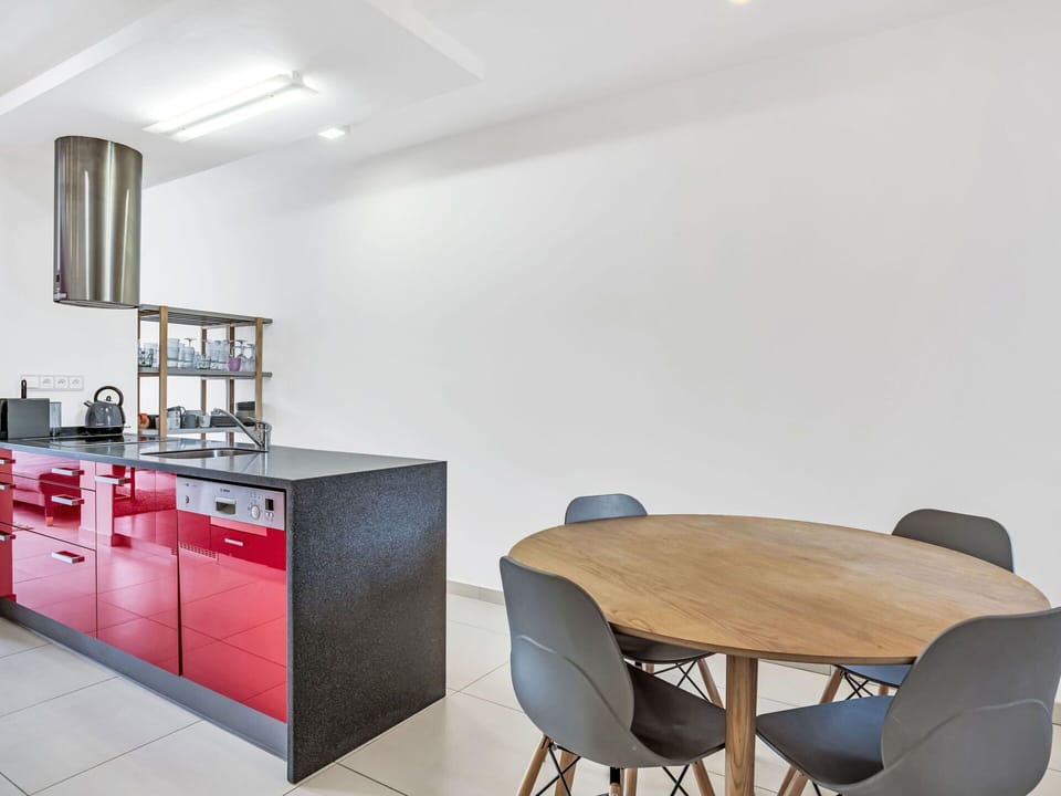 Furniture, Interior Design, Flooring, Wall, Floor, Wood, Ceiling, Cabinetry, Kitchen, Room