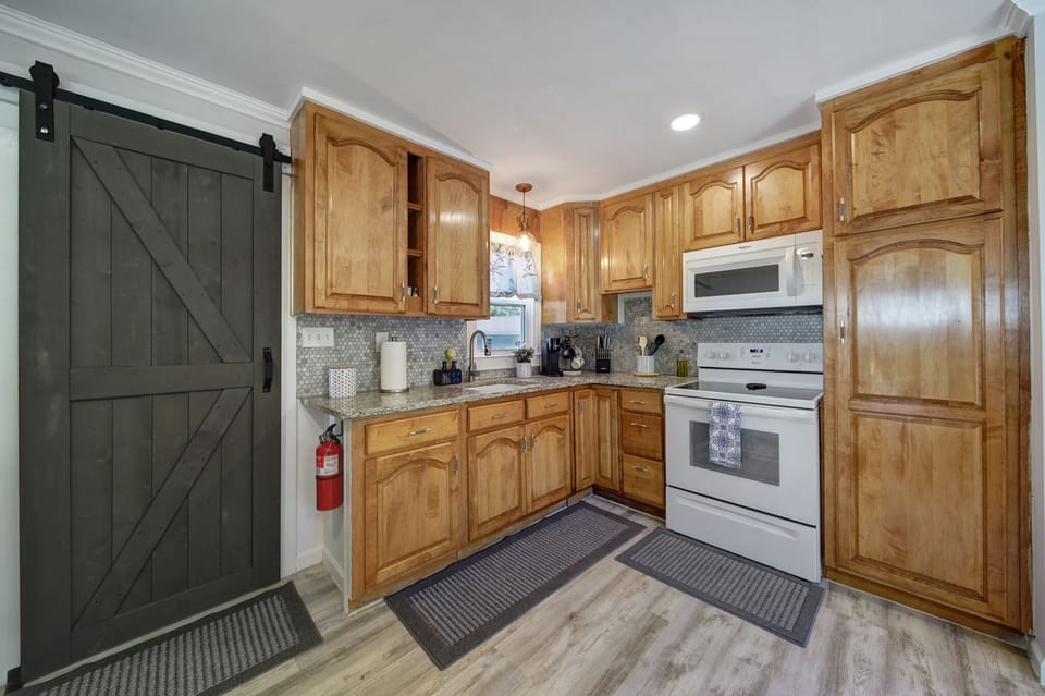 Our kitchen has basics for cooking: stove, oven, microwave, but no dishwasher.