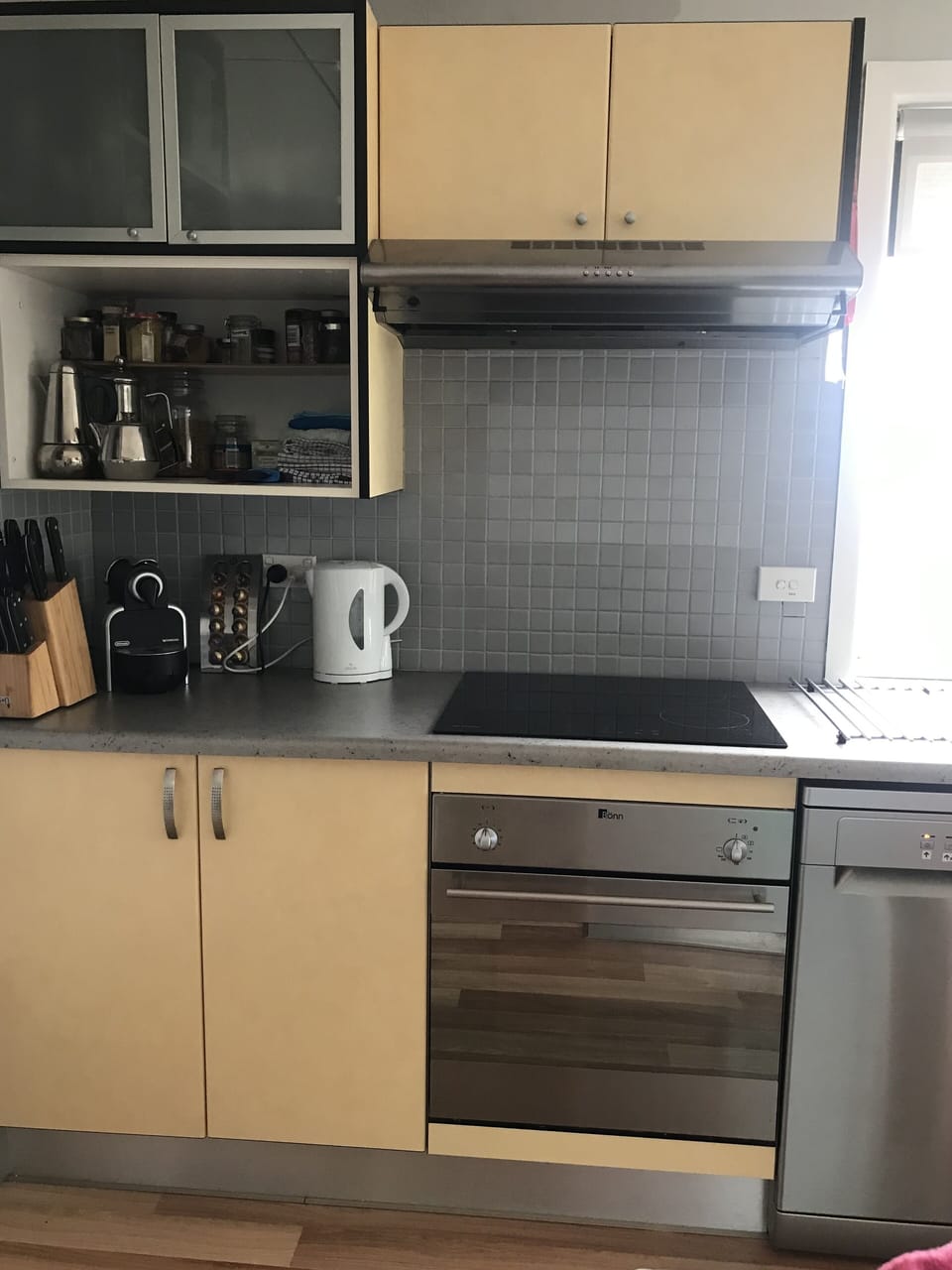 Oven, dishwasher, ceramic hotplates, & coffee machine.