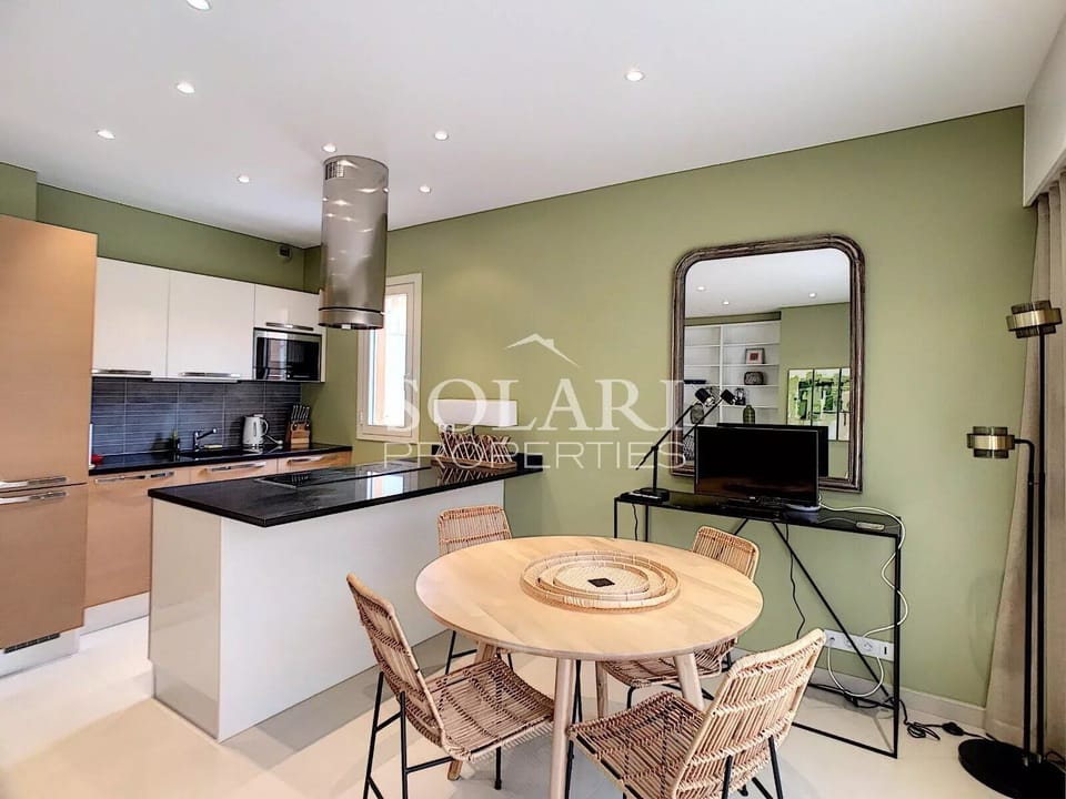 Indoor dining space