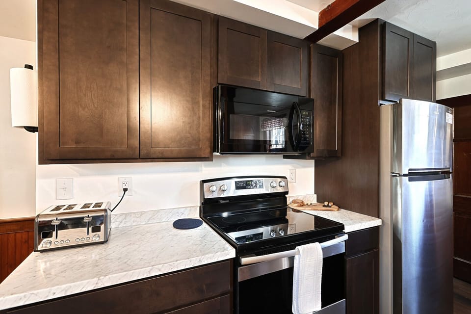 Kitchen with plenty of storage