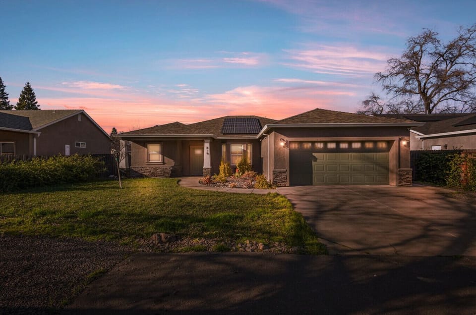 Welcome to your peaceful getaway with stunning sunset views.