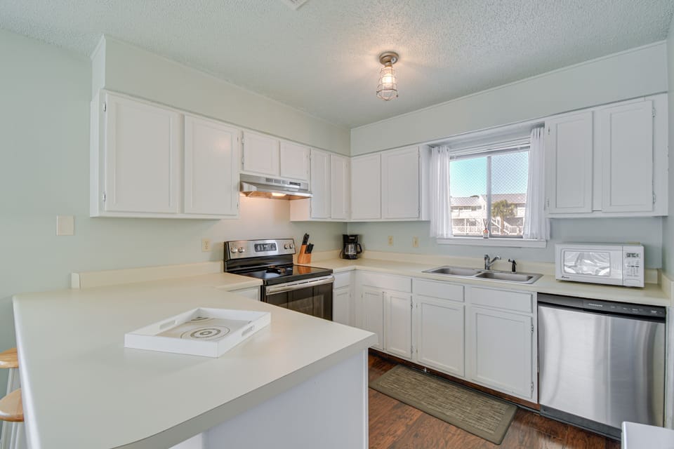 Kitchen | Drip Coffee Maker | Toaster | Cooking Basics