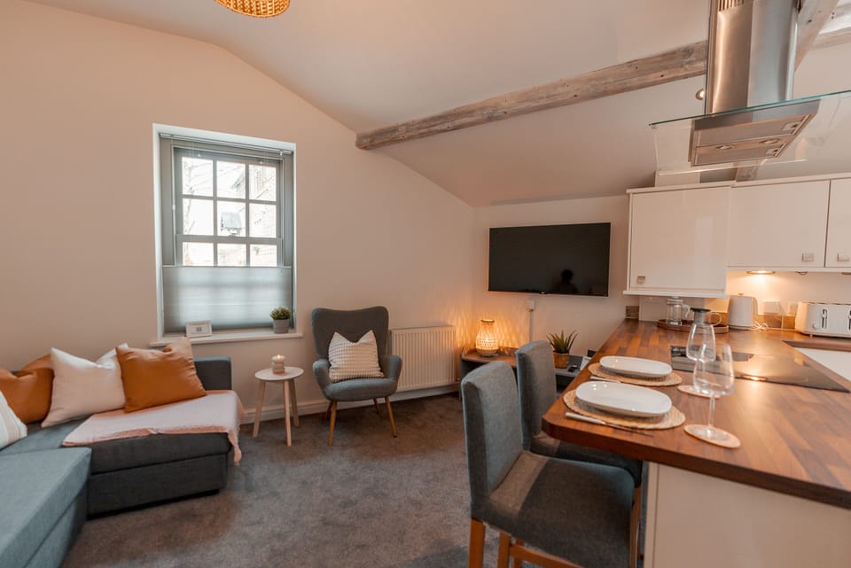 Living area and breakfast bar