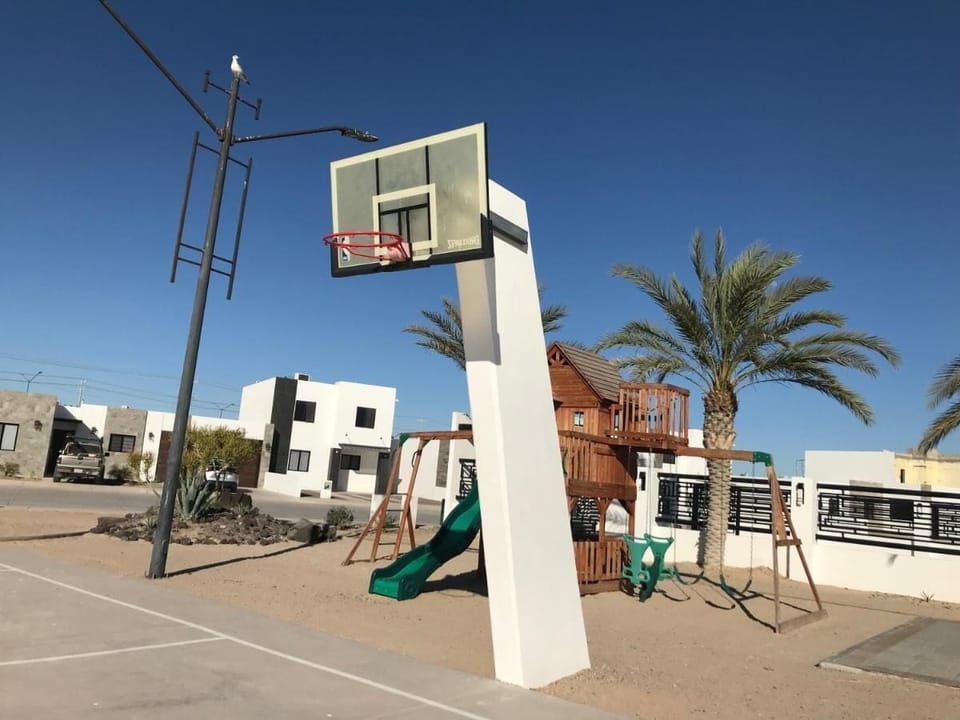 Sport court