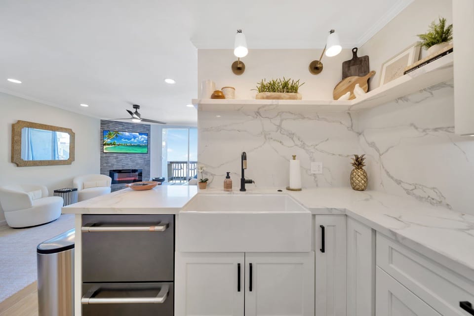 Enjoy a fully stocked kitchen to cook up your favorite dish.