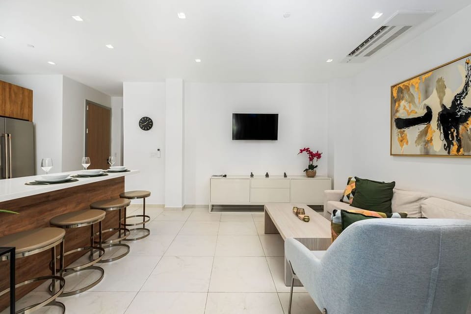NEW One Bedroom Condo @ Wariruri w/ PrivateBalcony (17605)
