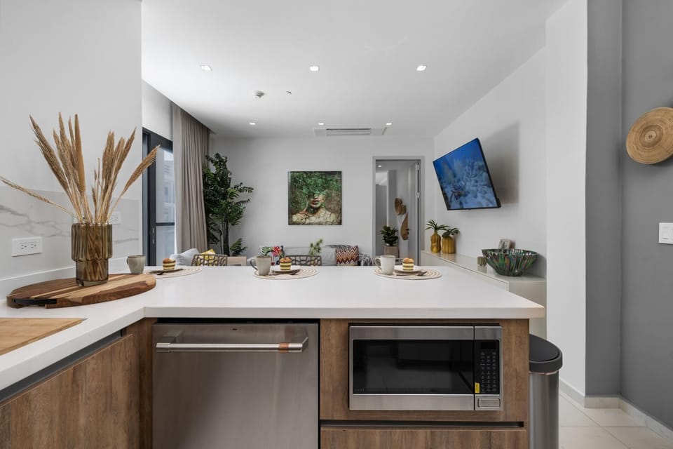 Modern Luxury Condo Resort & Pool Amenities  Gym (17816)