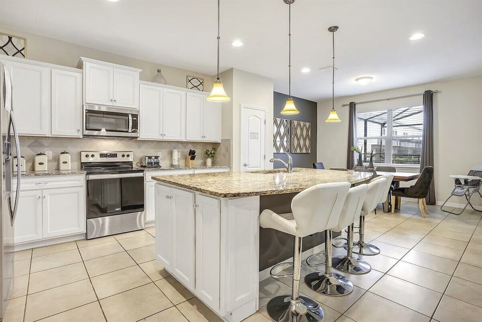 Kitchen counter with Bar stools