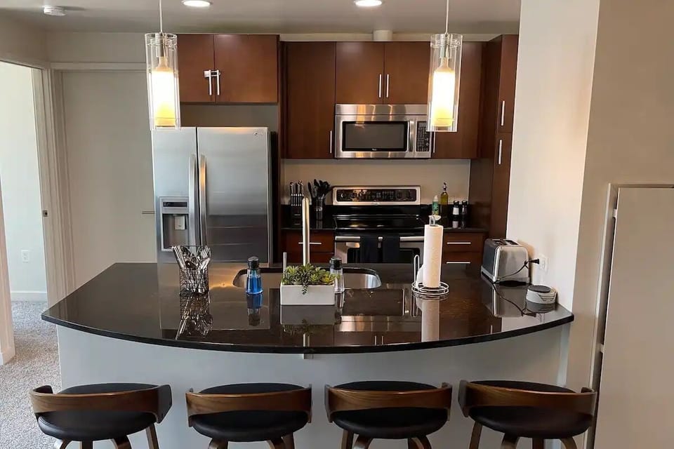 Condo Unit: Kitchen