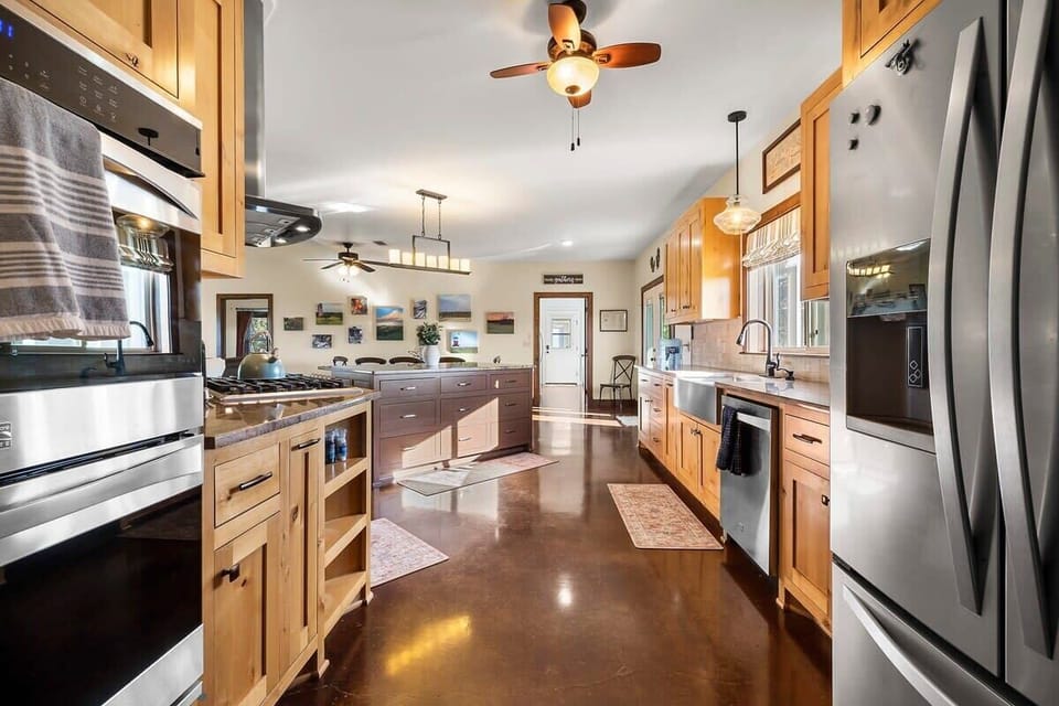 Full Kitchen