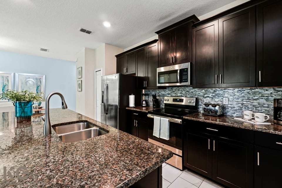 A full kitchen