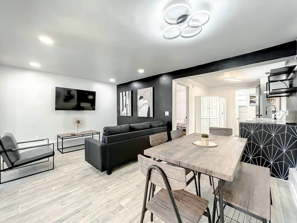 living room, dining room, tv