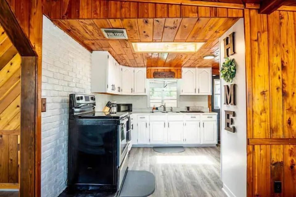 entrance to the kitchen