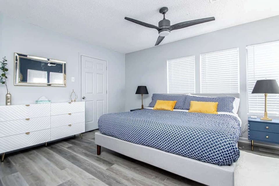 Snuggle up in the king size bed with plush pillows and extra blankets.