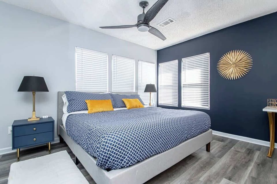 No need to worry about who gets the plug to charge their devices. There are charging stations on each side of the bed.