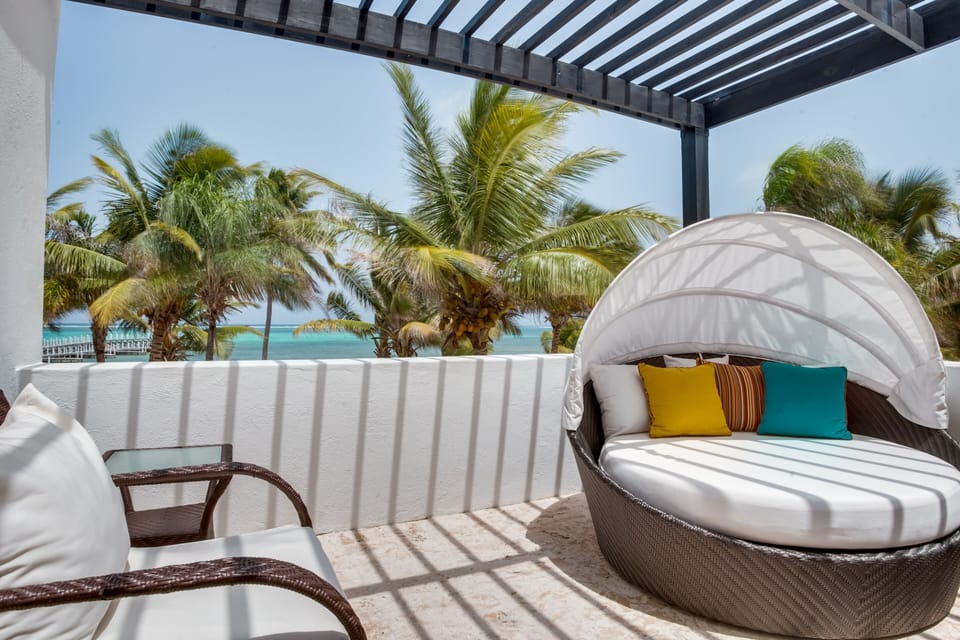 Beach Front Villa - balcony from Master Bedroom