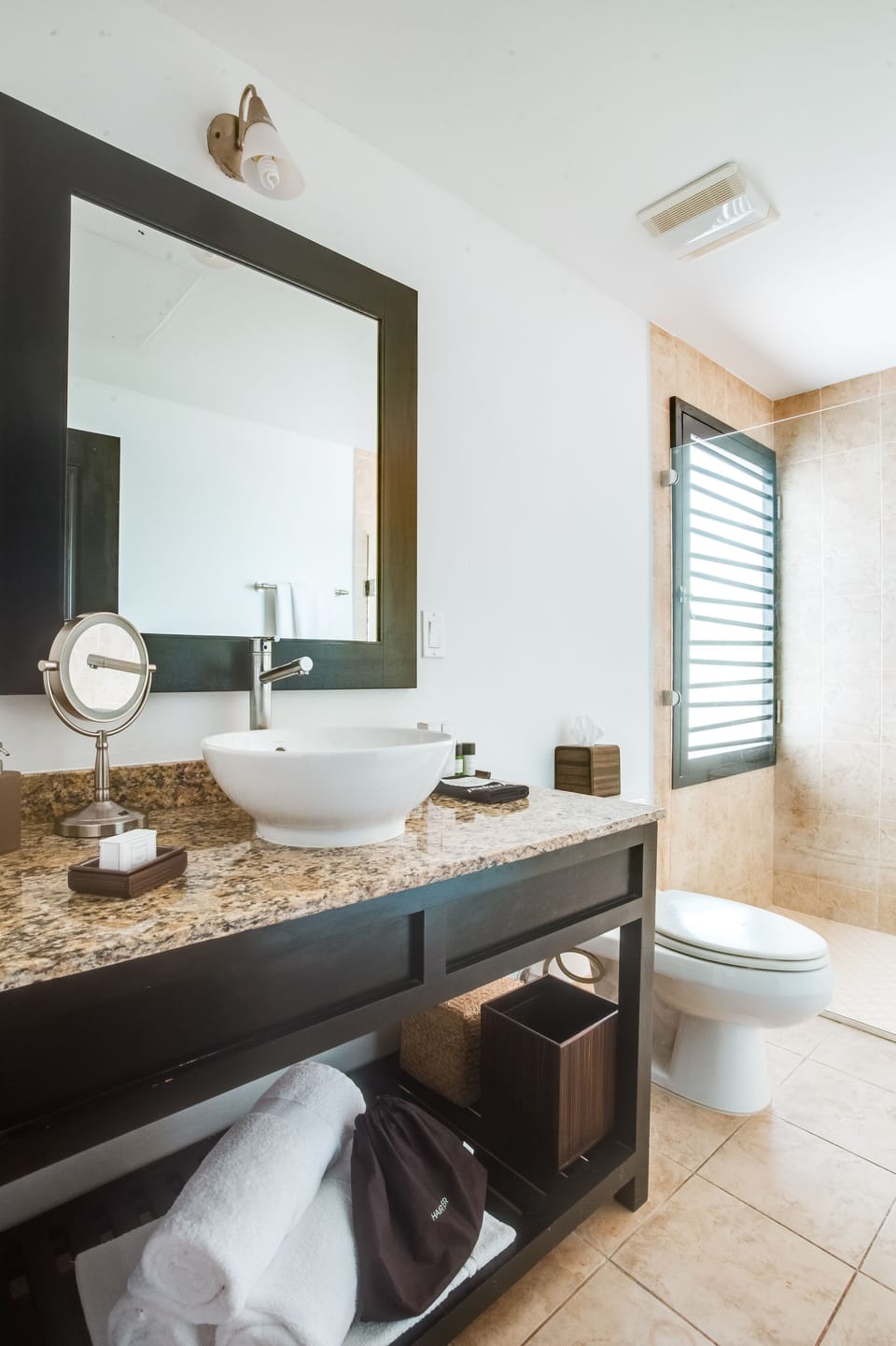 LLV - bathroom