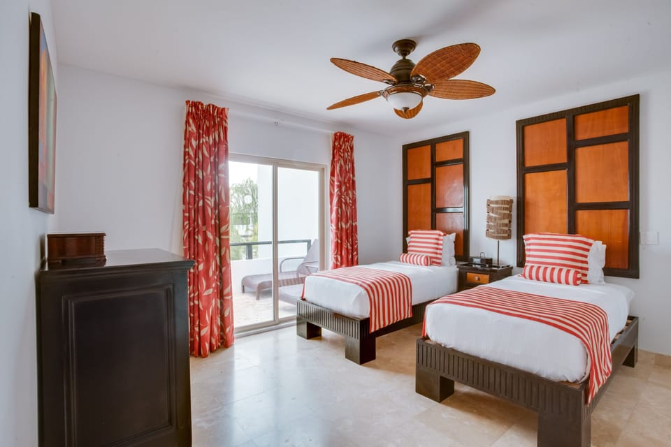 Terrazas - 2nd bedroom (main level)