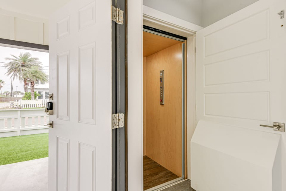 In-Unit Elevator | 1st Floor