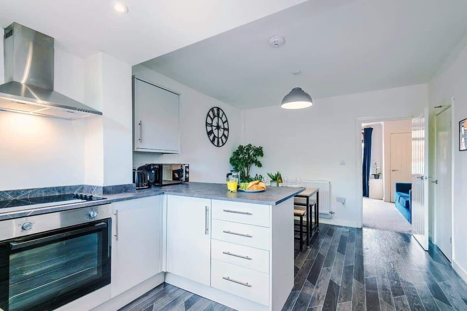 Full Kitchen 
