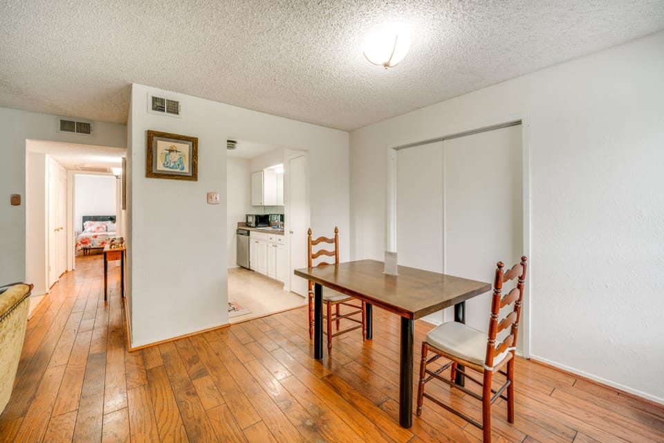 Dining Area | Dishware & Flatware
