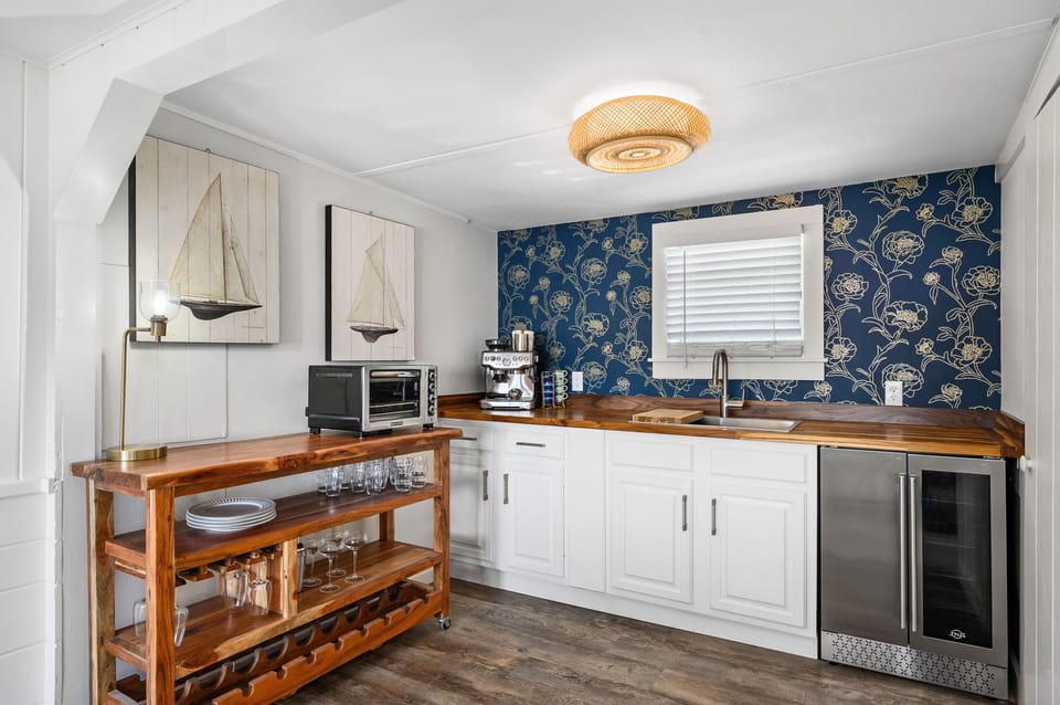 Beautifully designed wet bar