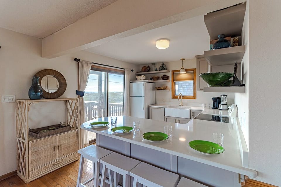 Mid Level Kitchen