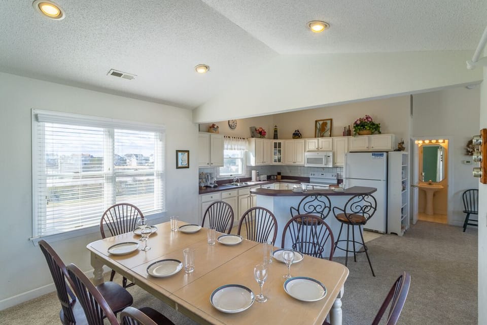 Top Level Dining Area
