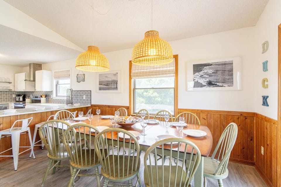 Top Level Dining Area