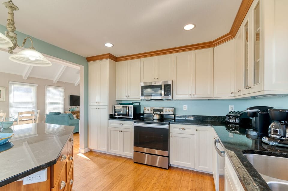Mid Level Kitchen