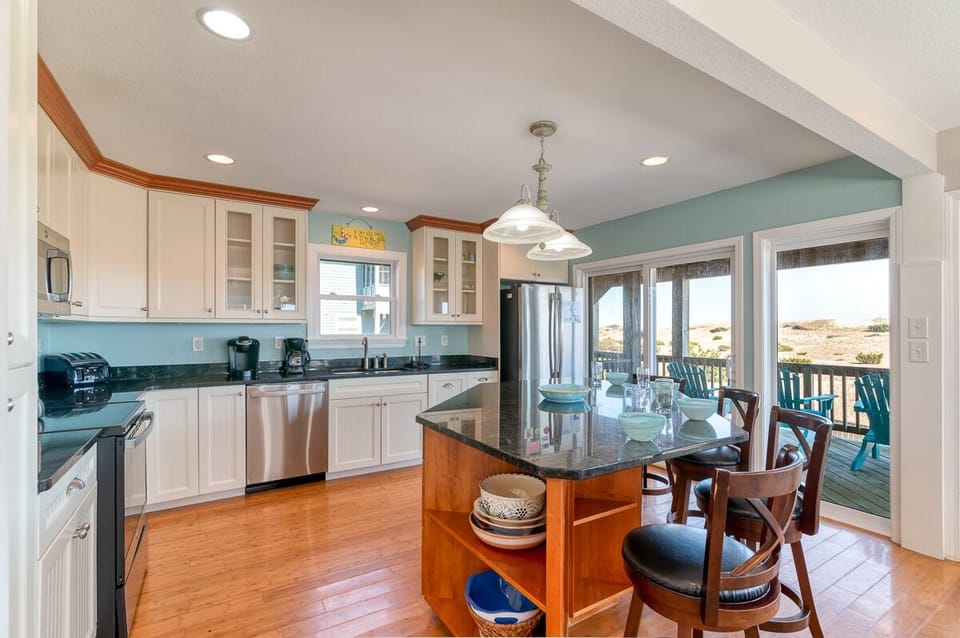 Mid Level Kitchen