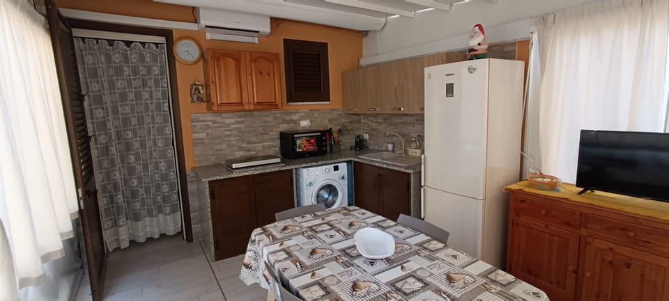 Kitchen or kitchenette,Living room