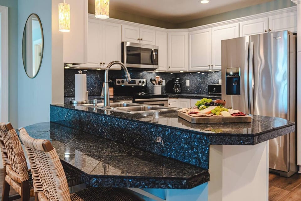 SeaScape's Open Kitchen Allows Guests to Cook and Dine From Home