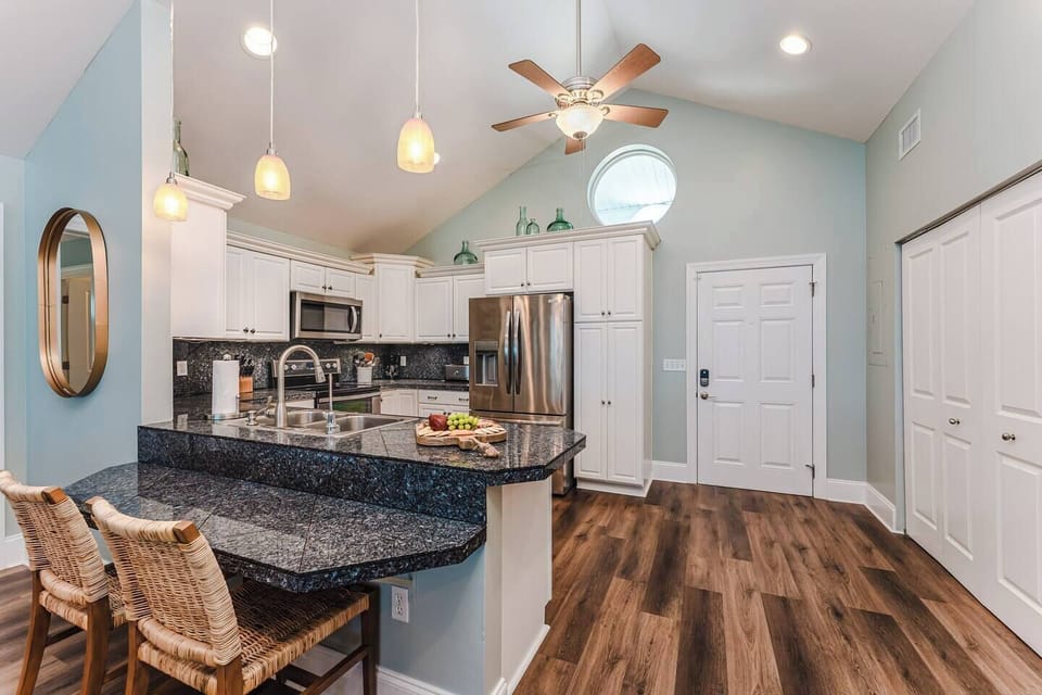 SunScape's Well-Equipped Kitchen Allows Guests to Dine at Home