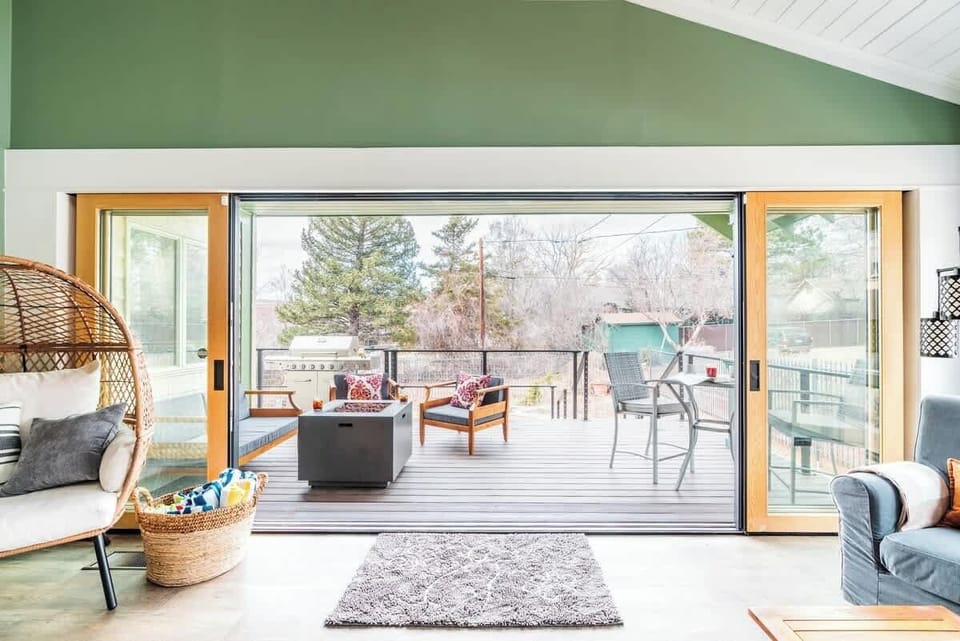 Let that beautiful Flagstaff breeze welcome you to the outdoor amenities.