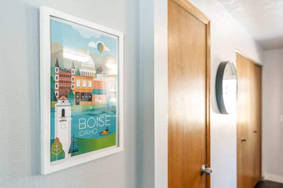#StayinMyDistrict #BookDirect #FurnishedMonthly