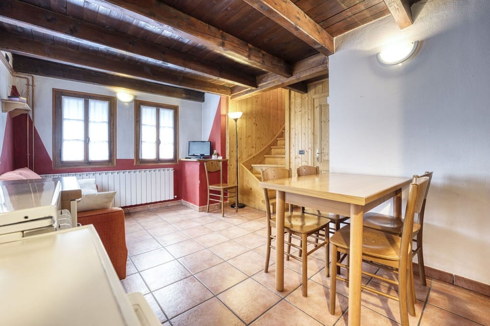 Table, Furniture, Property, Window, Wood, Chair, Interior Design, Floor, Flooring