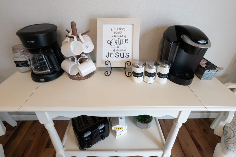 Both Traditional Drip Coffee and Keurig Single Serve Coffee Maker