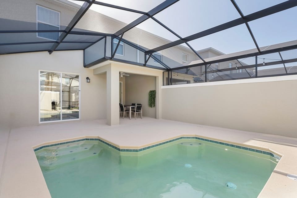 Private pool