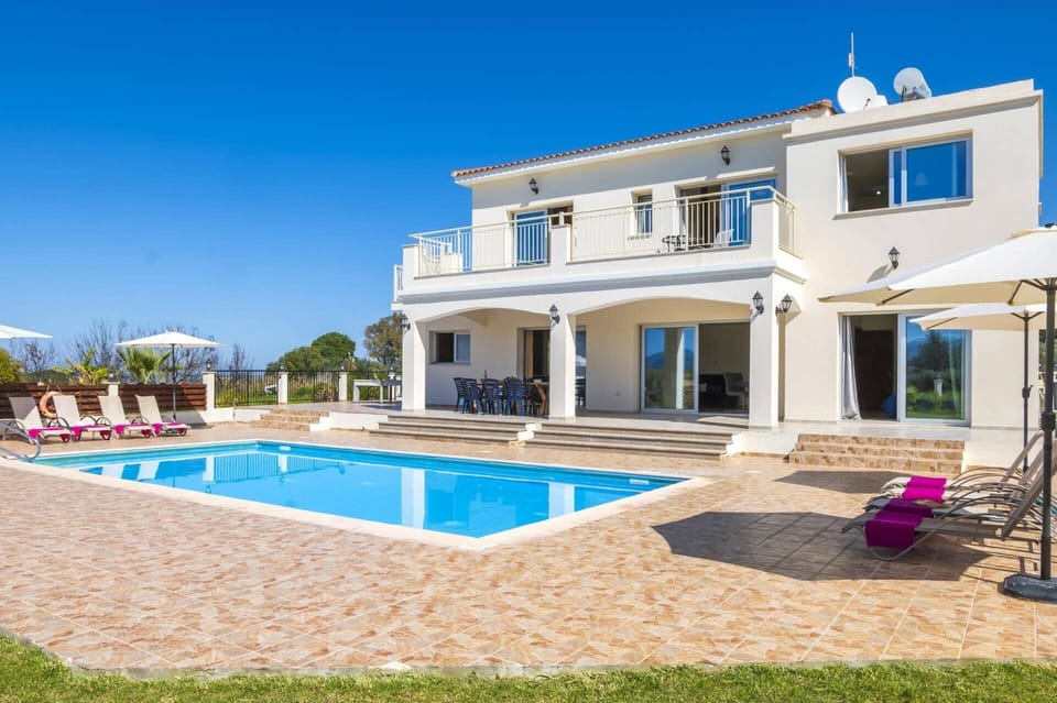 Villa Chrystalla image