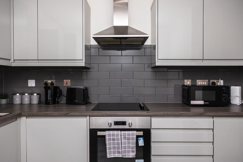 Modern and full equipped kitchen.