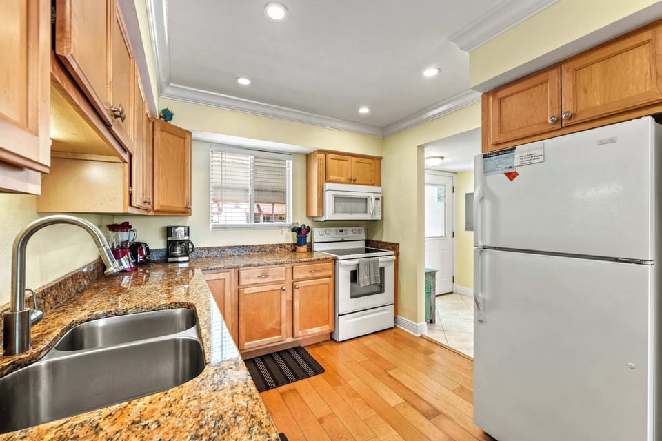 Spacious Open-Concept Living – Perfect for Families or Friends