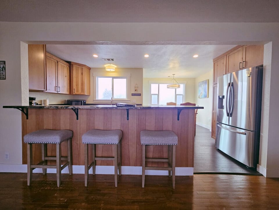 Kitchen Bar