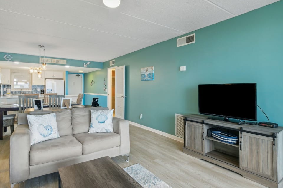 Bright Open Floor Plan