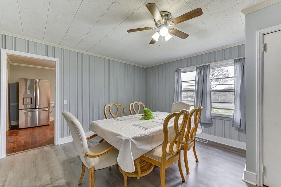 Dining Area | Dishware & Flatware