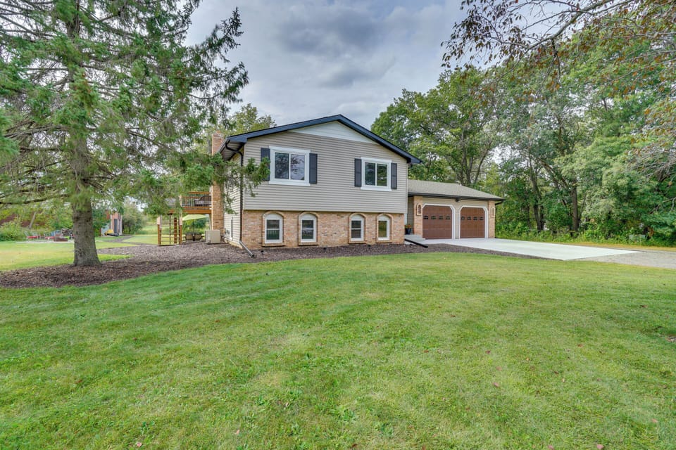 Blaine Vacation Rental | 4BR | 2.5BA | Stairs Required | 2,400 Sq Ft