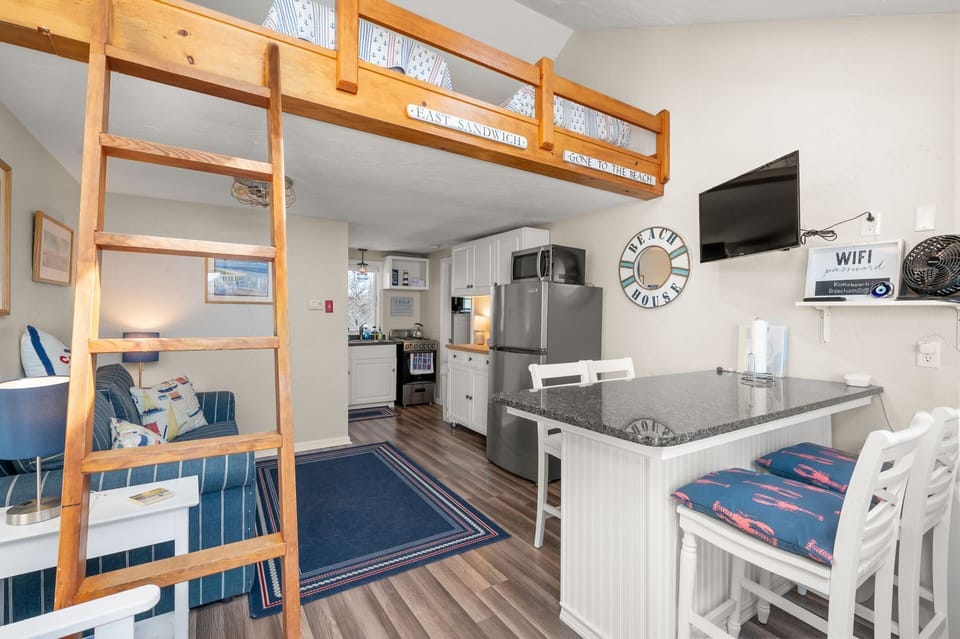 Island seating for 4 with smart TV