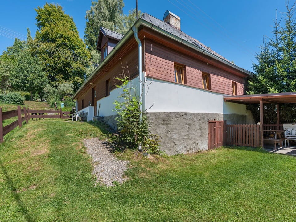 House, Cottage, Roof, Shrub, Home, Rural Area, Farmhouse, Garden, Backyard, Estate